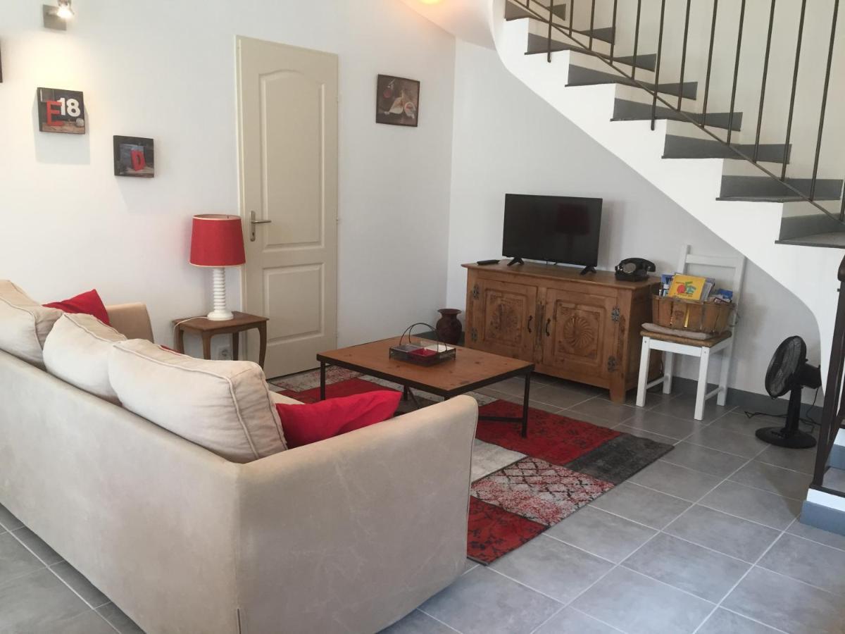 Maison De Vacances Jocelyne Lauris エクステリア 写真